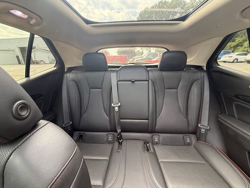 Used 2023 Buick Envision Essence w/ Sport Touring Package FWD image 19