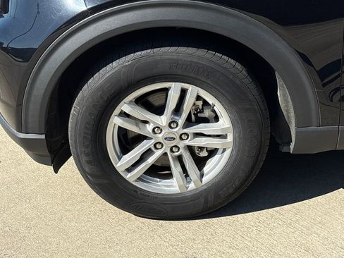 Certified 2023 Ford Explorer XLT w/ Equipment Group 202A image 38