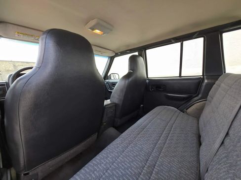 Used 2000 Jeep Cherokee Sport AWD/4WD image 12