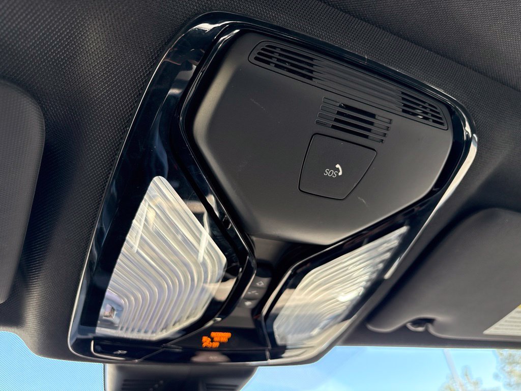 Used 2025 BMW 330i Sedan RWD image 29