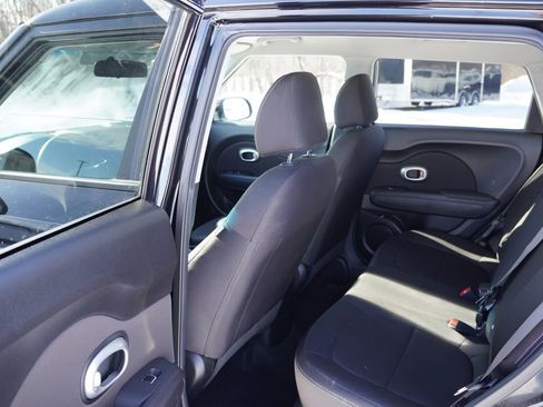 Used 2018 Kia Soul w/ Convenience Package image 16