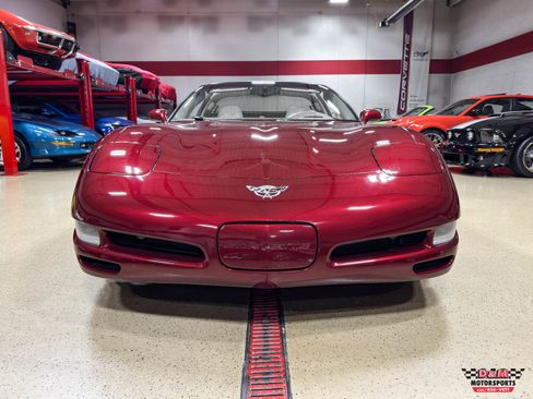 Used 2003 Chevrolet Corvette 50th Anniversary Edition w/ Preferred Equipment Group RWD image 8