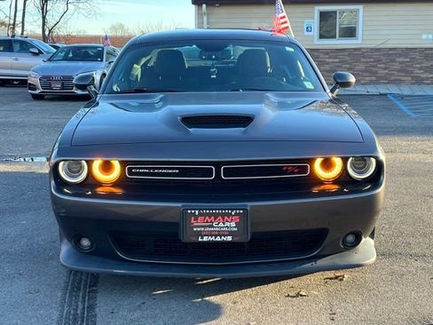 Used 2019 Dodge Challenger R/T image 2