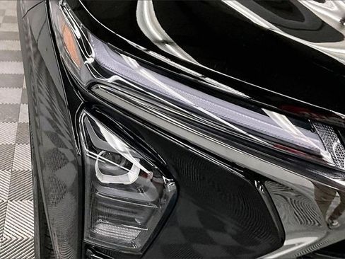 Used 2025 Chevrolet Trax RS w/ Driver Confidence Package image 29