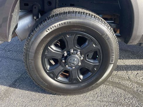 Used 2018 RAM 2500 Laramie w/ Sport Appearance Group AWD/4WD image 3