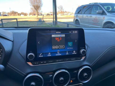 Used 2025 Nissan Sentra SV image 21