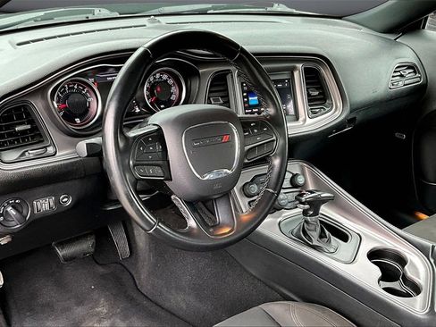 Used 2023 Dodge Challenger SXT image 16