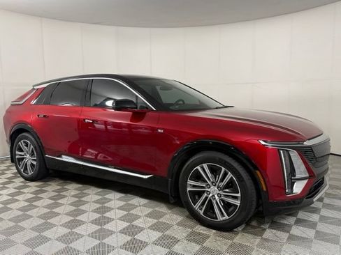 Certified 2024 Cadillac Lyriq Luxury RWD image 11