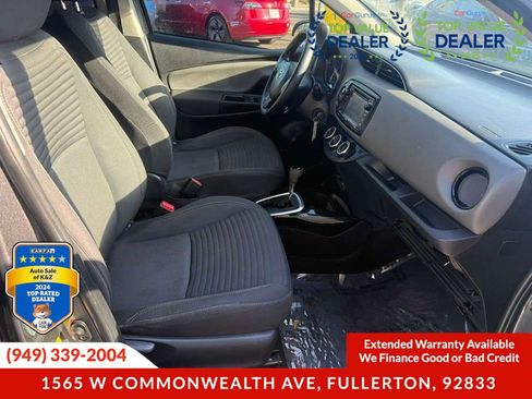 Used 2017 Toyota Yaris SE w/ Carpet Mat Package FWD image 16