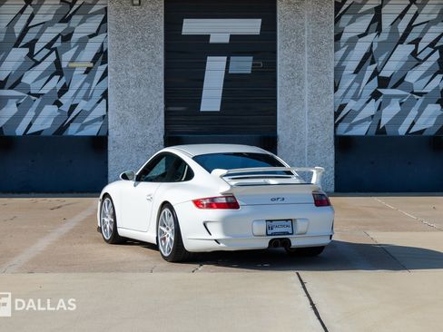 Used 2007 Porsche 911 GT3 RWD image 11