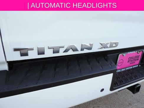 Certified 2024 Nissan Titan SV w/ SV Convenience Package image 11