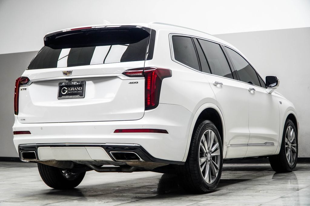 Used 2022 Cadillac XT6 Premium Luxury AWD/4WD image 14