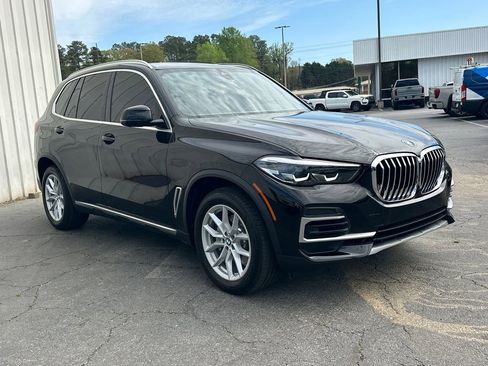 Used 2023 BMW X5 xDrive40i w/ Premium Package AWD/4WD image 4