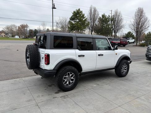 Used 2024 Ford Bronco Badlands image 32