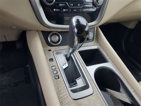Used 2024 Nissan Murano SL image 23