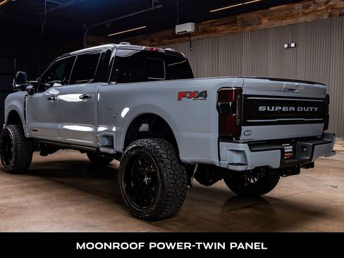 Used 2026 Ford F250 Platinum AWD/4WD image 7