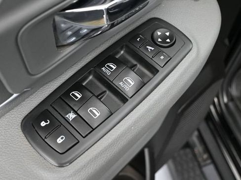Used 2020 RAM 1500 Warlock AWD/4WD image 23