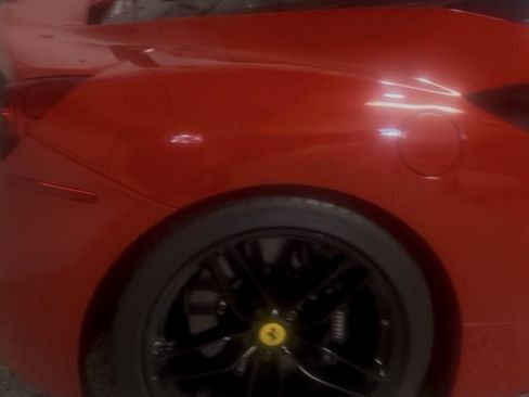 Used 2018 Ferrari 488 GTB RWD image 7