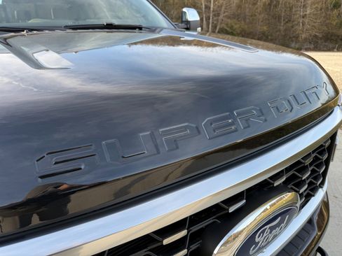 Used 2026 Ford F450 Platinum w/ Platinum Plus Package image 19