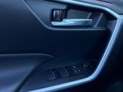 Used 2025 Toyota RAV4 XLE image 21