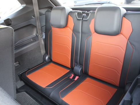 Used 2021 Volkswagen Tiguan SEL Premium R-Line w/ 3rd Row Seat Package AWD/4WD image 28