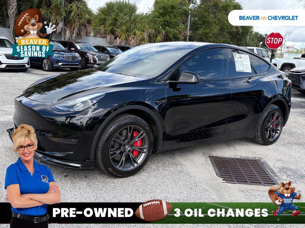 Used 2025 Tesla Model Y Long Range RWD image 1