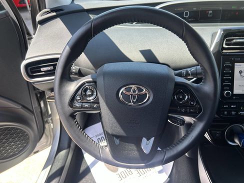Used 2022 Toyota Prius Prime LE image 7