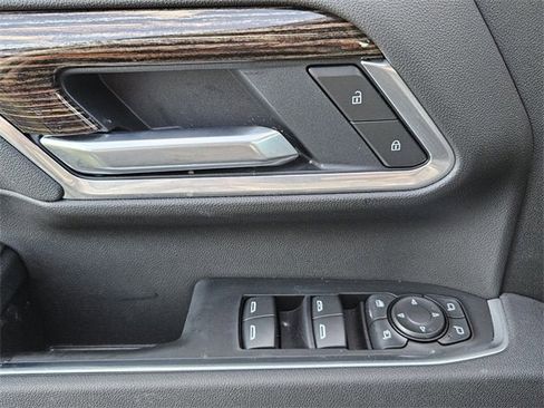 New 2025 GMC Sierra 2500 SLE w/ SLE Value Package; image 17