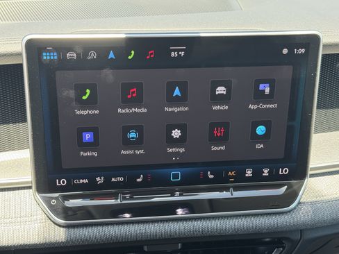 Certified 2025 Volkswagen Tiguan S FWD image 23
