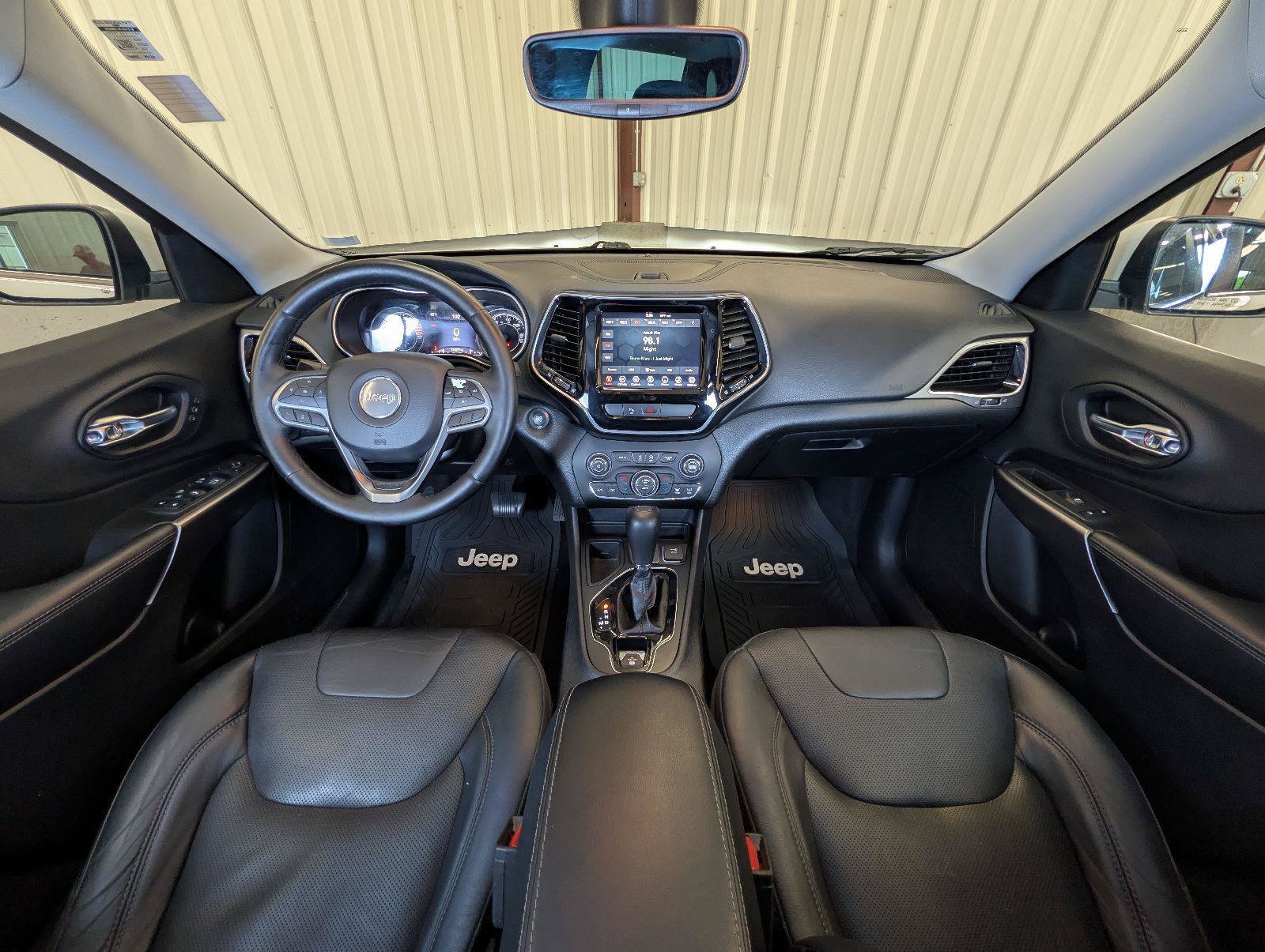 Used 2019 Jeep Cherokee Limited FWD image 5