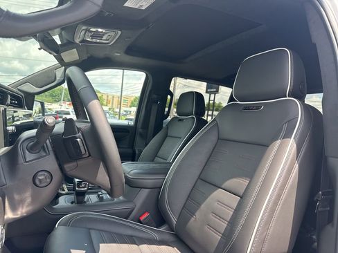New 2026 GMC Sierra 1500 AT4X AWD/4WD image 18
