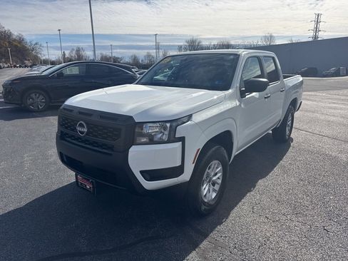 Used 2025 Nissan Frontier S w/ S Utility Package image 3