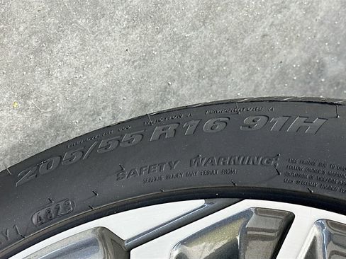 Used 2024 Kia Forte LXS FWD image 32