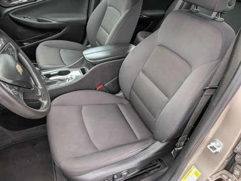 Used 2025 Chevrolet Malibu LT FWD image 14