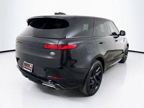 Used 2023 Land Rover Range Rover Sport SE Dynamic image 17