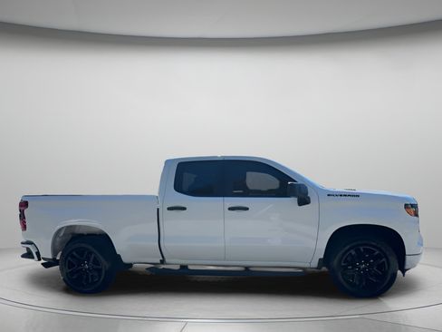 Used 2025 Chevrolet Silverado 1500 Custom w/ Turbomax Blackout Package image 32
