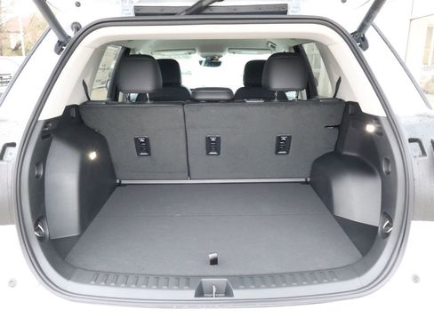 New 2026 GMC Terrain Denali w/ LPO, Floor Liner Package image 29