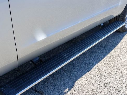 Used 2024 Ford Expedition Limited image 8