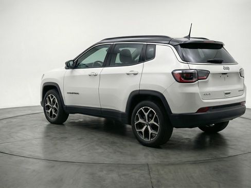 Used 2025 Jeep Compass Limited image 6