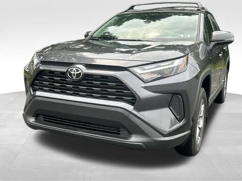 Used 2025 Toyota RAV4 XLE AWD/4WD image 10