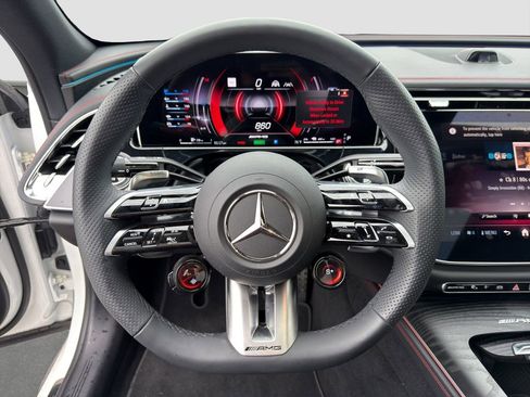 Used 2025 Mercedes-Benz E 53 AMG e 4MATIC Sedan image 10