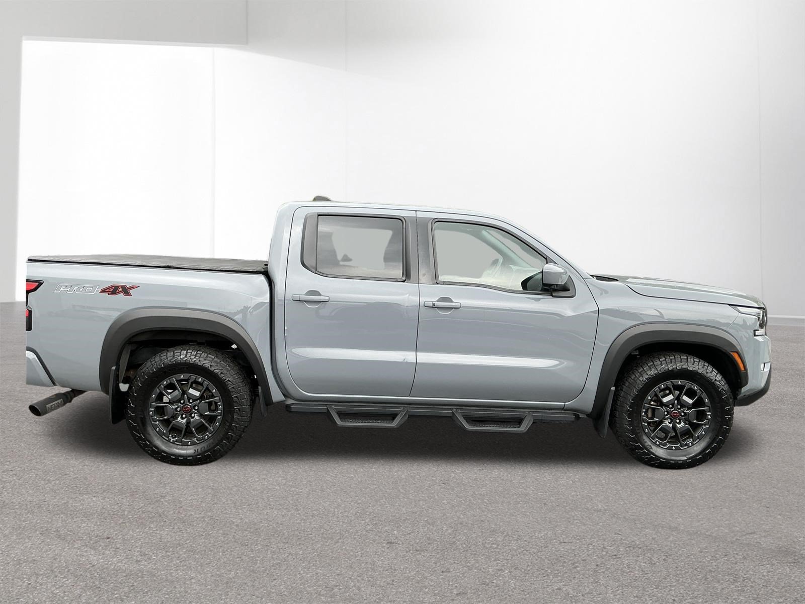 Used 2023 Nissan Frontier PRO-4X w/ Pro-4X Premium Package AWD/4WD image 2