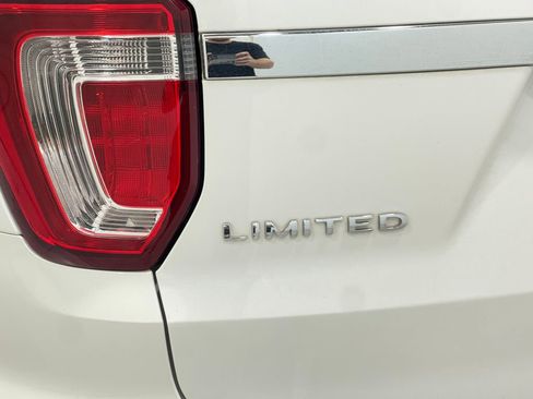 Used 2018 Ford Explorer Limited w/ Equipment Group 301A image 40