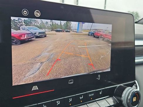 Certified 2024 GMC Canyon Elevation w/ Elevation Premium Package image 15