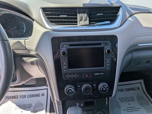 Used 2015 Chevrolet Traverse LT FWD image 18