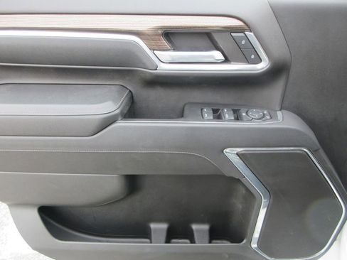 Used 2024 Chevrolet Silverado 3500 LT w/ Convenience Package image 24