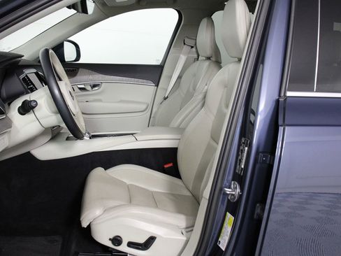Used 2023 Volvo XC90 T8 Ultimate AWD/4WD image 31