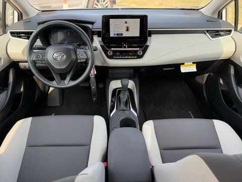 Used 2026 Toyota Corolla LE image 8
