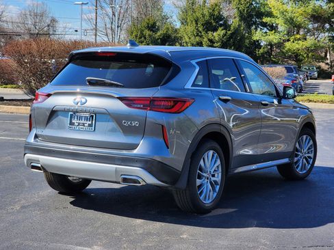 New 2025 INFINITI QX50 Luxe image 2