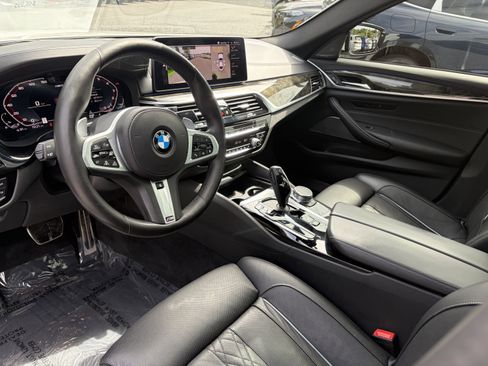 Used 2021 BMW M550i xDrive AWD/4WD image 9